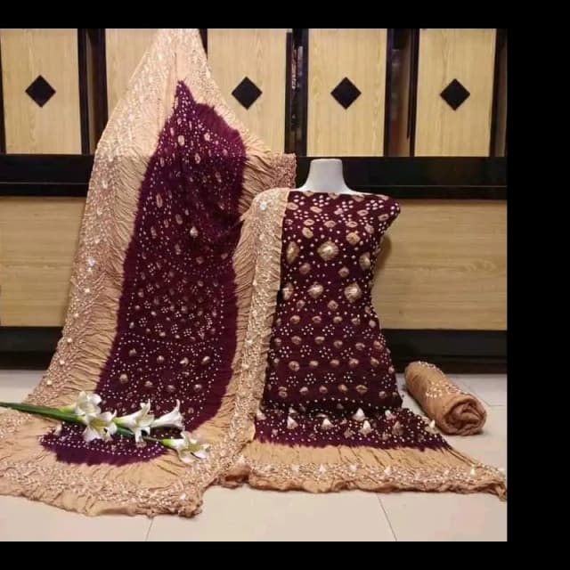 Royal Bahawalpuri Chunri 4PC Lawn Suit Handcrafted Elegance