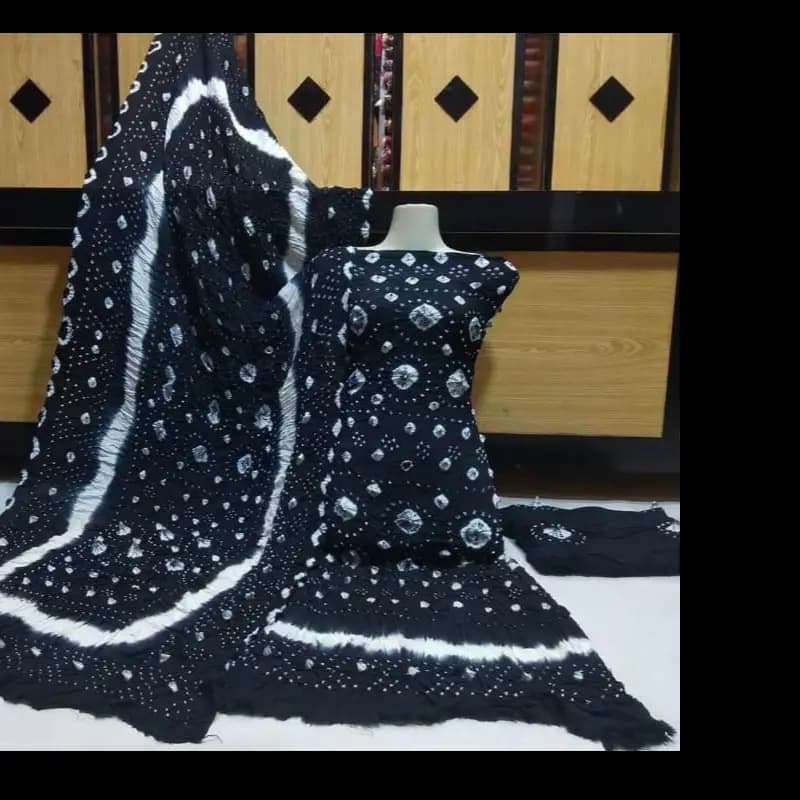 Royal Bahawalpuri Chunri 4PC Lawn Suit  Handcrafted Elegance