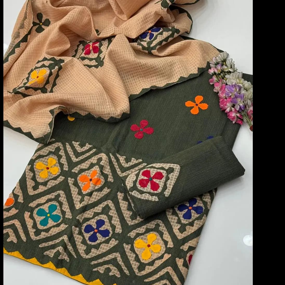 Hand Appliqu 3PC Suit  Pure Lawn with Khaadi Net Dupatta