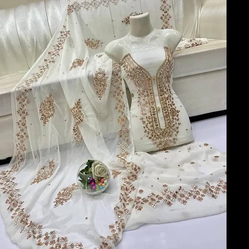 New Arrival  Elegant Hand Embroidered Gotta Jall Suit 